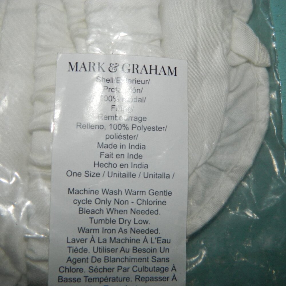 Mark & Graham Ruffle Sateen Eye Mask (CC-49) - Picture 3 of 3